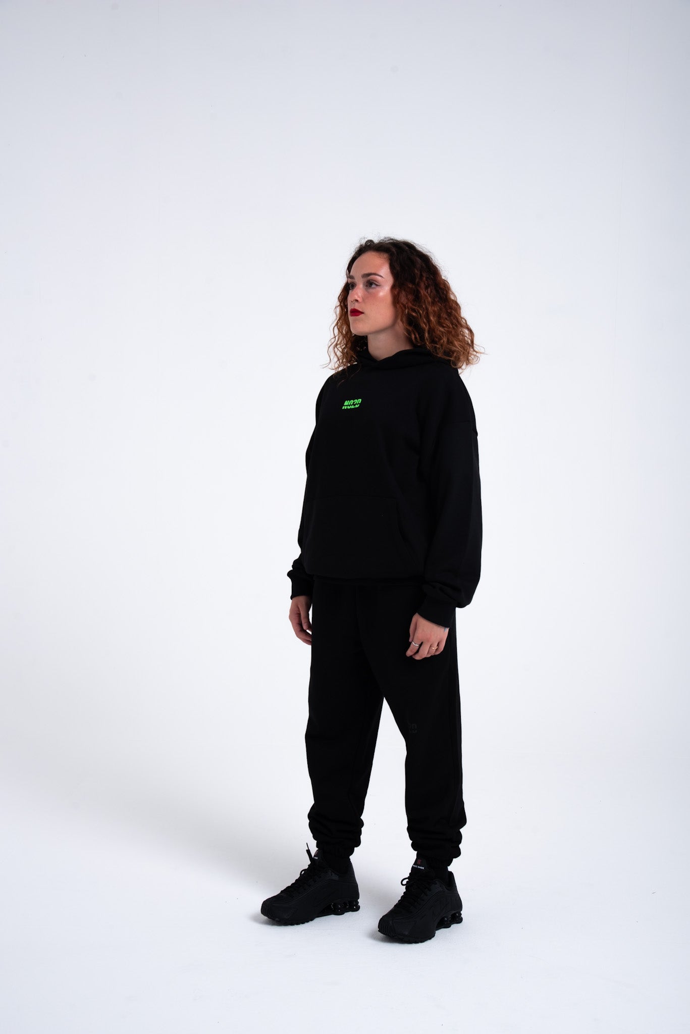 FELPA CON CAPPUCCIO - CELL // NEON_HOOD